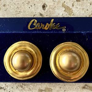 Carolee Gold tone Vintage Clip on Earrings